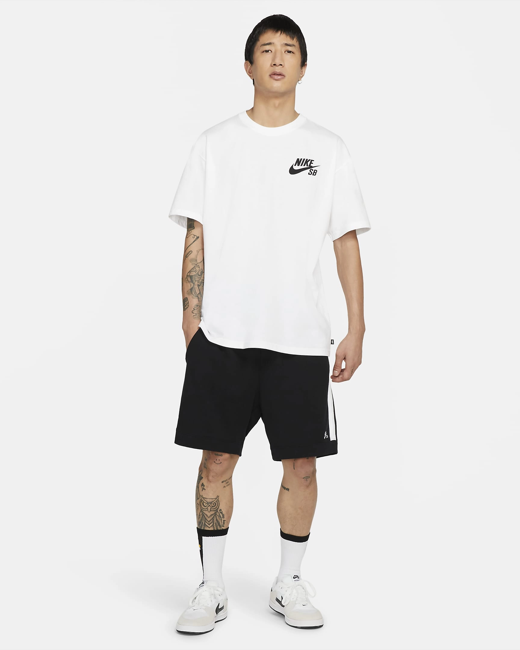 Nike SB Logo Skate T-Shirt: Dein Style, Dein Spiel. Skate-Life pur. Für Helden und Legenden. Fühle den Flow.